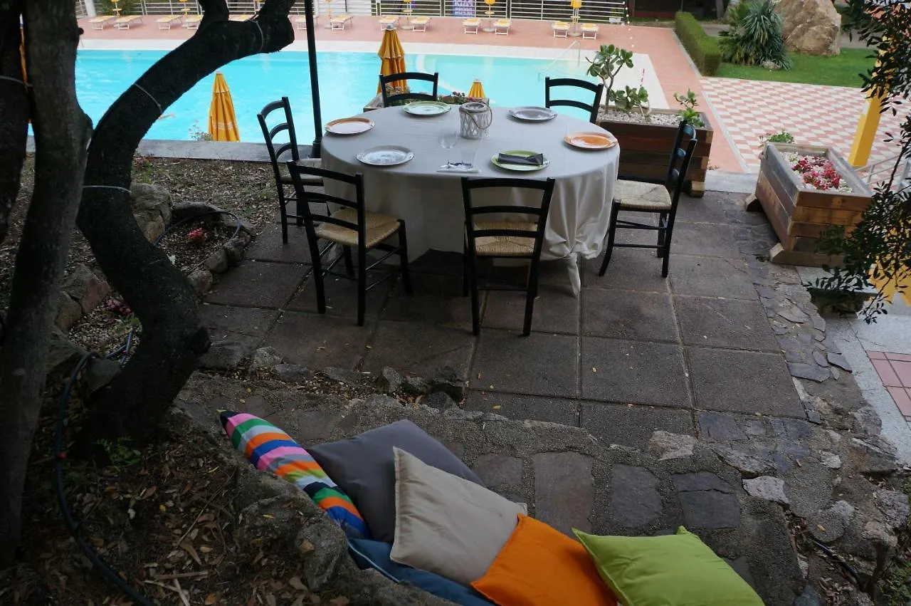 Villaggio Camping Golfo Di Arzachena Cannigione Lejlighedshotel