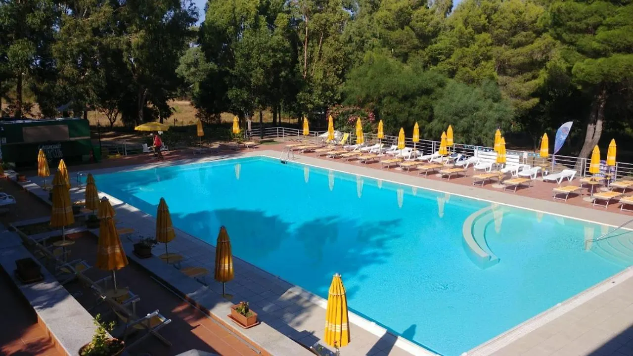 Villaggio Camping Golfo Di Arzachena Cannigione Lejlighedshotel